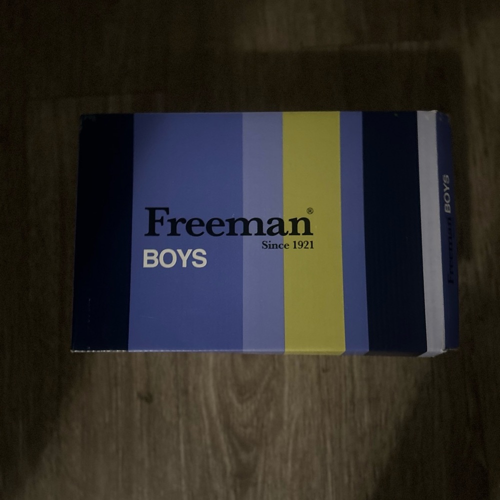 Freeman Boys Tan & Brown Oxfords – Size 5.5